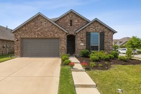 1831 Waxwing Trl, Argyle, TX 76226