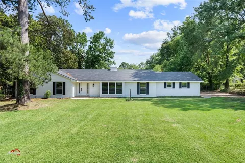 4457 Lakeshore Dr, Shreveport, LA 71109