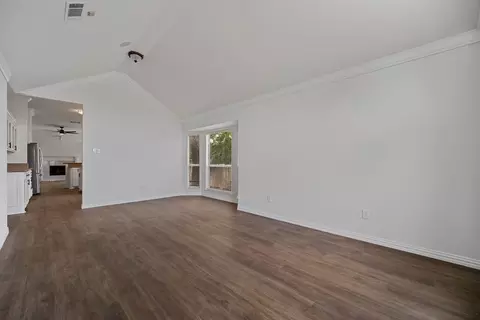 2820 Freedom Cir, Dallas, TX 75287