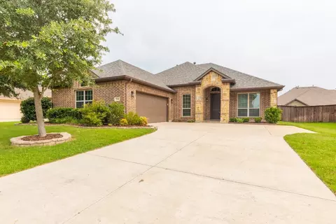 2932 Wood Lake Trl, Grand Prairie, TX 75054