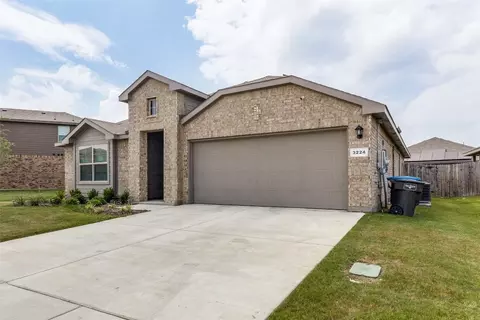 3224 Quiet Valley Rd, Fort Worth, TX 76123
