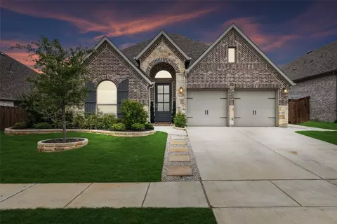1113 Bridle Path Dr, Aubrey, TX 76227