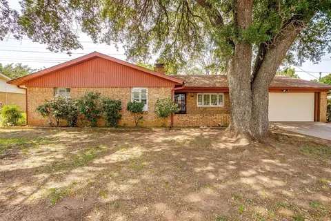 2802 S Murco Dr, Mineral Wells, TX 76067