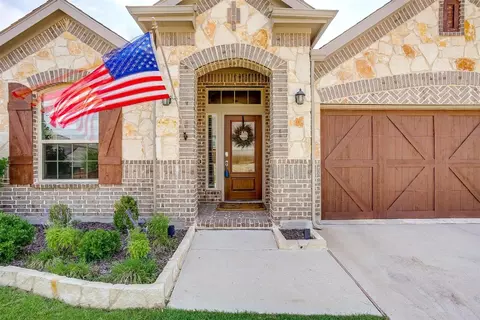 5613 Annie Creek Rd, Fort Worth, TX 76126
