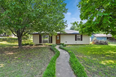 1000 Thatcher St, Denison, TX 75020