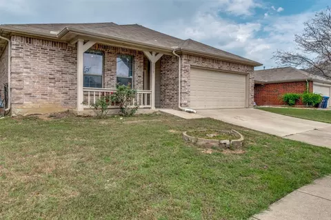 7317 Starwood Dr, Fort Worth, TX 76137
