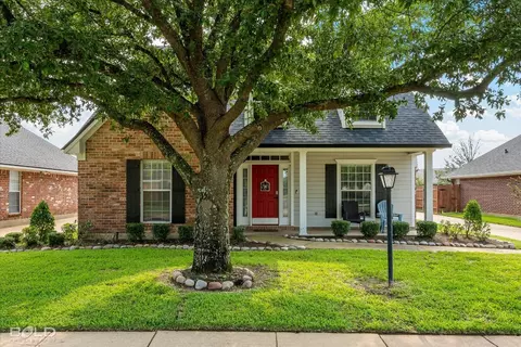 2201 W Belle Haven Dr, Bossier City, LA 71111