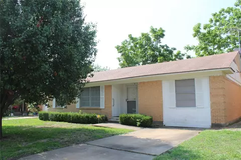 3528 Gray Dr, Mesquite, TX 75150