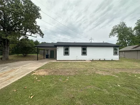 731 W Bullock St, Denison, TX 75020