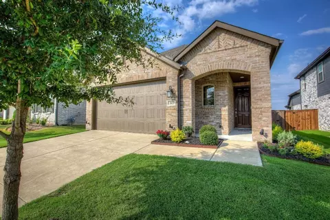 2421 Doncaster Dr, Forney, TX 75126
