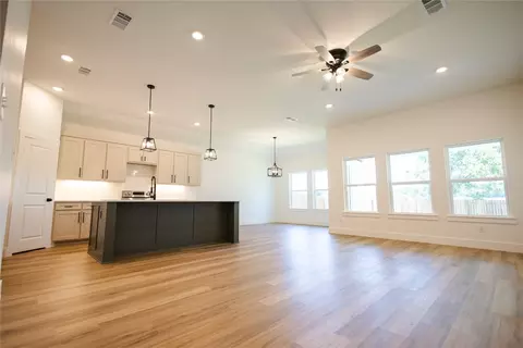 1872 Meadowview, Canton, TX 75103 photo 3
