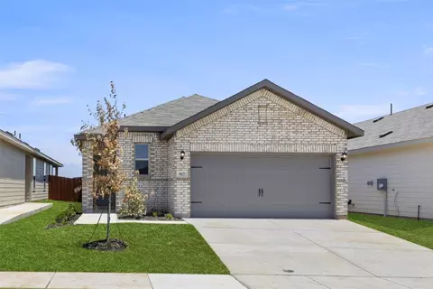 917 King St, Aubrey, TX 76227