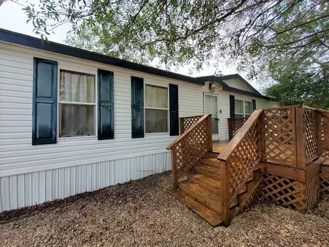454 Youngstown St, Dallas, TX 75253
