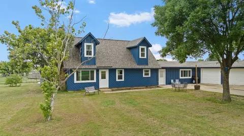 712 S Cherokee Dr, Tioga, TX 76271