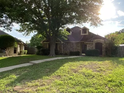 1501 Brook Forest Dr, Mansfield, TX 76063