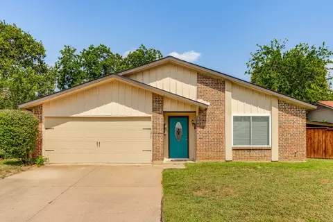 3104 Woodbridge Dr, Bedford, TX 76021