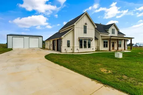 2009 Swallowtail Ct, Poolville, TX 76487