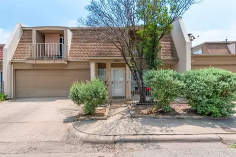 1911 Place One Ln, Garland, TX 75042
