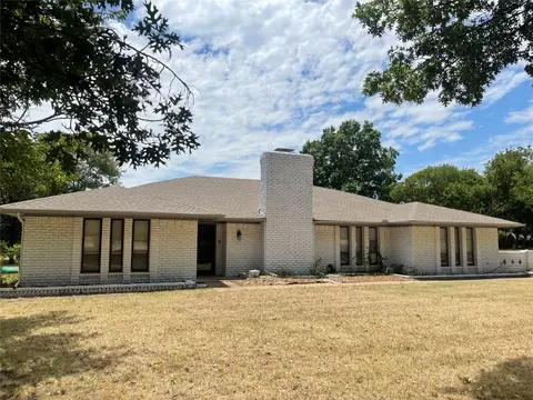 1315 W College Pkwy, Flower Mound, TX 75028