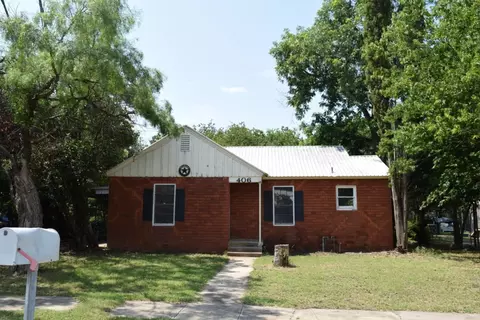 406 E 9th St, Coleman, TX 76834
