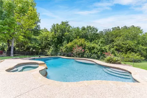 1912 Victoria Cir, Mckinney, TX 75072