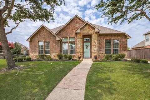 3331 Meadow Bluff Ln, Sachse, TX 75048