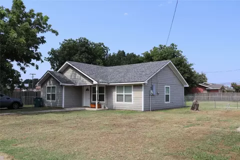 315 N Clay St, Henrietta, TX 76365