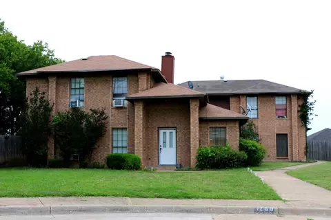 1202 Cresent Cir, Desoto, TX 75115