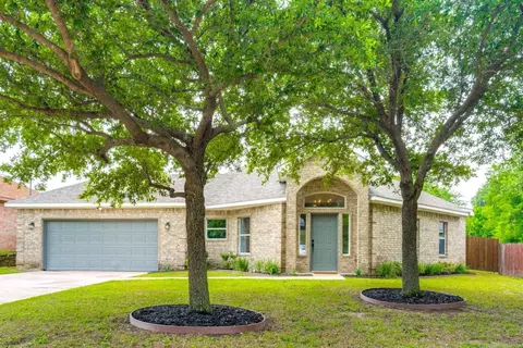 2230 Larry Dr, Dallas, TX 75228