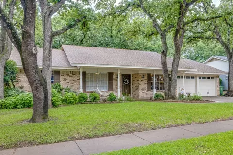 2116 Mossy Oak St, Arlington, TX 76012