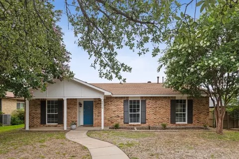 2016 Chestnut Rd, Carrollton, TX 75007