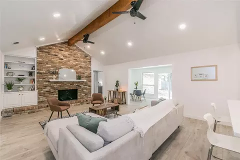 4701 Hillside Dr, Arlington, TX 76013
