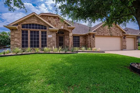 1320 Turnbridge Dr, Glenn Heights, TX 75154