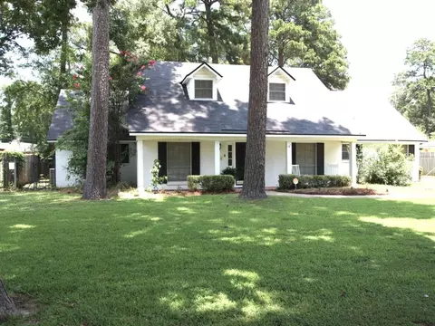 626 Cumberland Dr, Shreveport, LA 71106