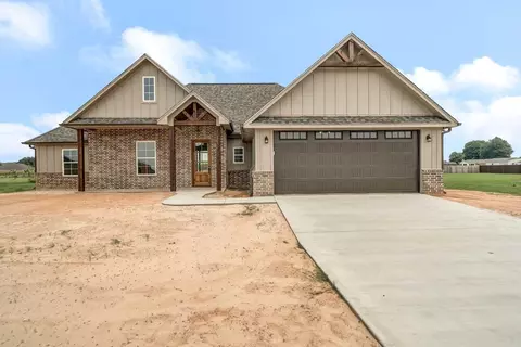 12307 Maplewood Dr, Lindale, TX 75771