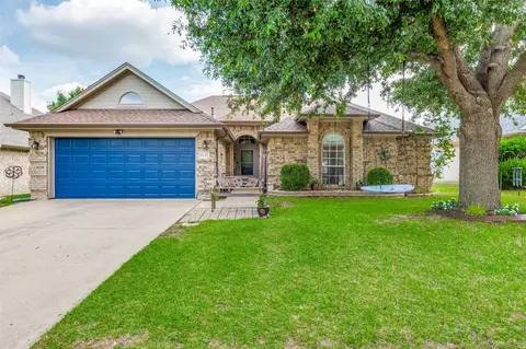 1031 Hillwood Dr, Saginaw, TX 76179