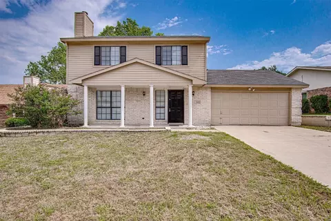 7109 Greenspring Dr, Arlington, TX 76016