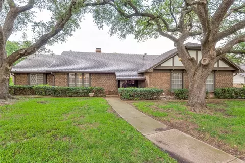 907 Springwood Ln, Duncanville, TX 75137