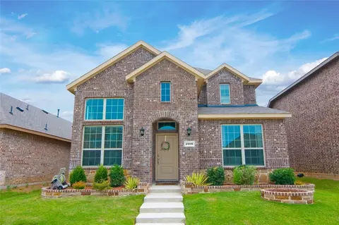2308 Pyrite Dr, Aubrey, TX 76227