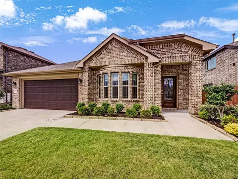3106 Blacksmith Ln, Heartland, TX 75126
