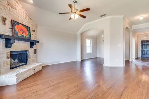 609 Dyann Dr, Royse City, TX 75189