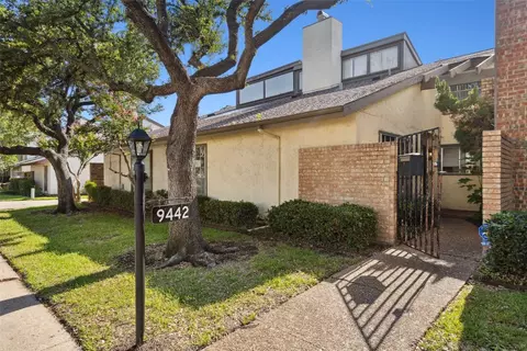 9442 Chimney Corner Ln, Dallas, TX 75243