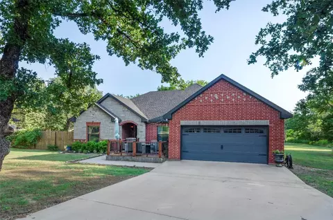 109 Cooper Ct, Runaway Bay, TX 76426