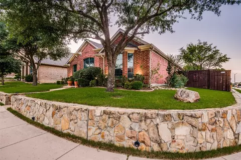 401 Castle St, Desoto, TX 75115