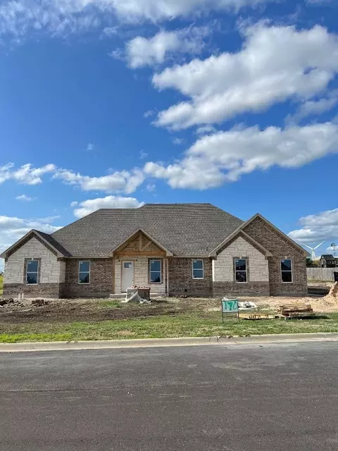 170 Northside Dr, Muenster, TX 76252