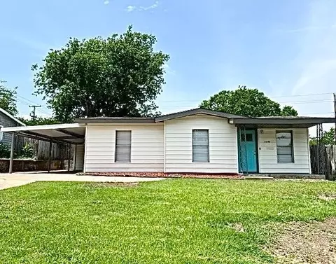 1400 Mary K Ln, White Settlement, TX 76108