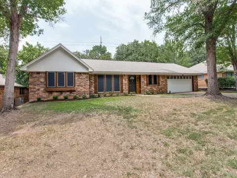 3517 Sheffield Dr, Arlington, TX 76013