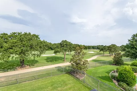 1801 Meadows Ave, Lantana, TX 76226