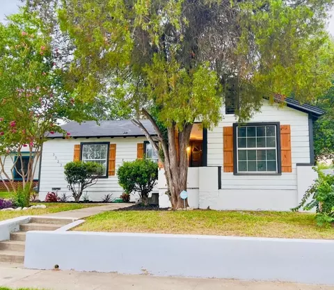 3323 Harlandale Ave, Dallas, TX 75216