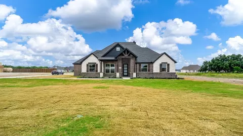 4911 Tin Top Rd, Weatherford, TX 76087